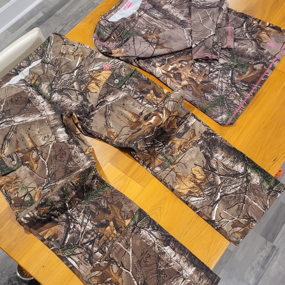 Women's Camouflage Hunting Set